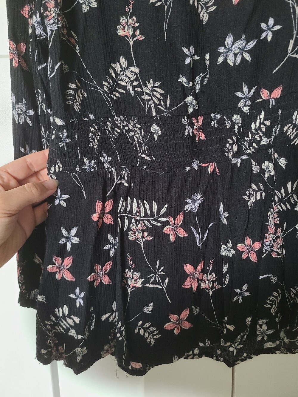 Kismet Black Floral Blouse W. Buttons - Picture 8 of 16